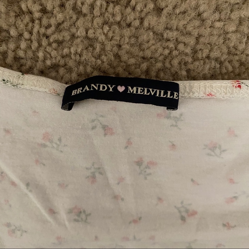 Brandy Melville Rae Top - Picture 3 of 3